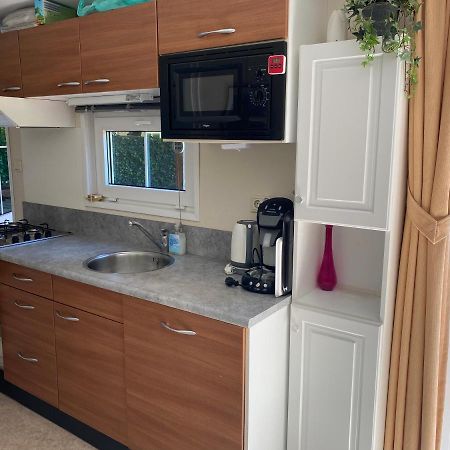 Ruim Privacyvol Chalet Met Overdekt Terras Ermelo Luaran gambar