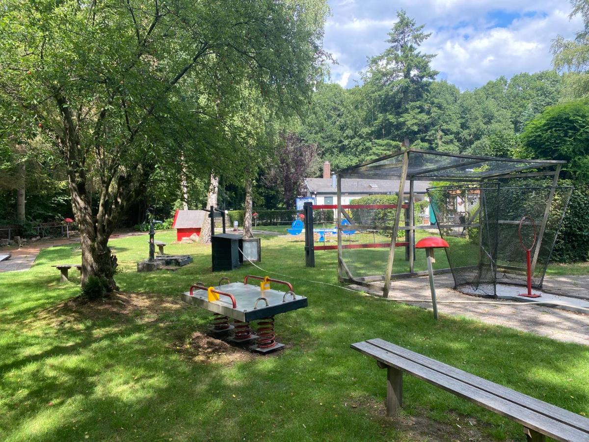 Ruim Privacyvol Chalet Met Overdekt Terras Ermelo Luaran gambar